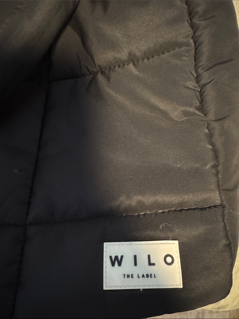 WILO Black Quilted Tote with Padded Handles - Picture 2 of 7